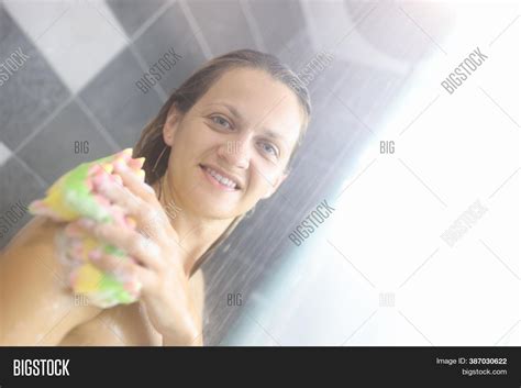 Soapy Tits Porn Pics & Naked Photos